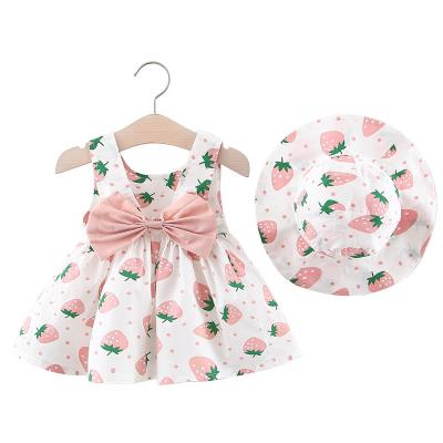 China Anti-wrinkle summer girls clothing new strawberry print skirt send sun hat bow beach skirt girls dresses baby skirts baby clothes for sale