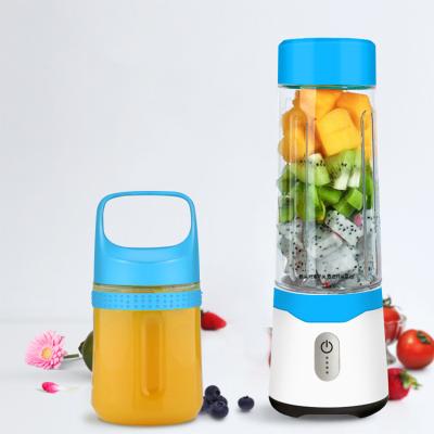 China 2022 Multifunctional A Large Small Price Fresh Fruit Vegetables Fruits Usb Blender Portable Juicer Blender Portable Electric Fresh Juicer Blenders for sale