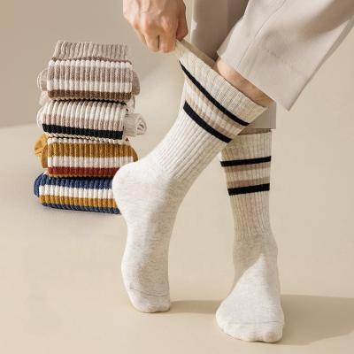 China QUICK DRY wholesale high grade cotton thick casual socks deodorant antislip men's autumn crew tube socks available for sale