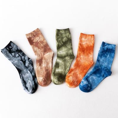 China QUICK DRY wholesale best selling high quality cotton 200N crew socks customization OEM breathable deodorant spring couple tie dye socks for sale