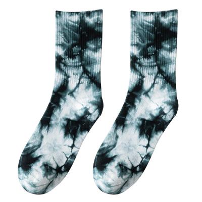 China QUICK DRY High fashion men's tie dye socks customization street boy tie dye crew socks hip pop trendy bandhnu tube thick socks for man for sale