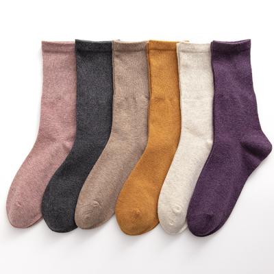 China Women casual socks hot sell classic design women winter warm thick casual socks combed cotton dress crew socks for ladies for sale