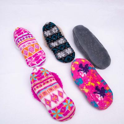 China Thick Winter-weight QUICK-DRY Thermal Knit Fleece Lined Comfy Sherpa Striped Fuzzy Slipper Socks for Winter for sale