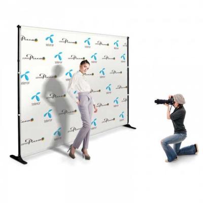 China Portable Adjustable Backdrop Display Stage And Repeat Telescopic Trade Show Exhibition Display Banner Stand for sale