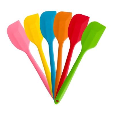 China Sustainable Wholesale Heat Resistant Silicone Cake Molds Baking Pastry Tools Silicone Scraper Spatula for sale