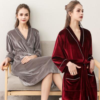 China Breathable Long Sleeve Couples Pajamas Spring And Autumn Thin Gold Velvet Pajamas for sale