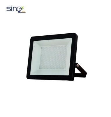 China Waterproof IP66 SMD 200W LED Flood Light with Black Housing Outdoor Lighting for sale