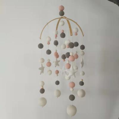 China Eco-Friendly Handmade Wool Ball Baby Crib Mobile Felt Baby Mobile For Babies Bed Room Decor for sale