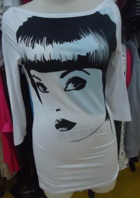 China Ladies Three Quarter Length Sleeve T Shirts , White Stylish Long Tops Custom Size for sale