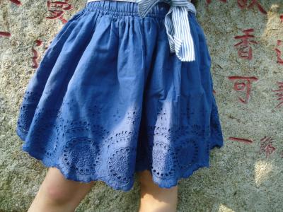 China Blue Embroidery Cotton Little Girls Denim Skirt , Eyelet Girls Summer Skirts With Bow for sale