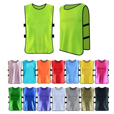 China Shirts & Complete Cheap Custom Sports Mesh Pennies Basketball Football Scrimmage Training Invest Football Bibs for sale