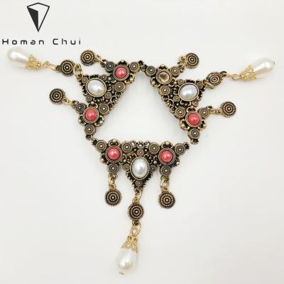 China China retro design chain and pearl cheap price metal badge / metal craft decorative pin for clothing for sale