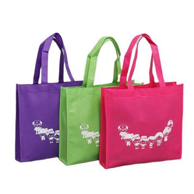 China Promotional Customized Eco Friendly Recyclable Printing Non Woven Bag PP Non Woven Shopping Bag With Logo for sale