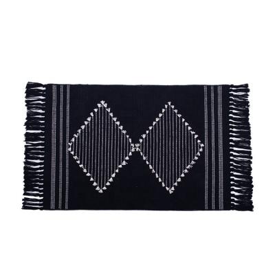 China Boho Cotton Yarn Woven Diamond Line Black And White Floor Carpet Color Cut Flower Craft Hand Knot Tassel Hand Knot Bedside Foot Pad Line Rug for sale