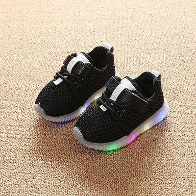 China Light Children's Shoes 1-3-6 Years Old Baby Walking Shoes With Soft Bottom And Breathable Air, LED Casual Net Shoes With Light for sale