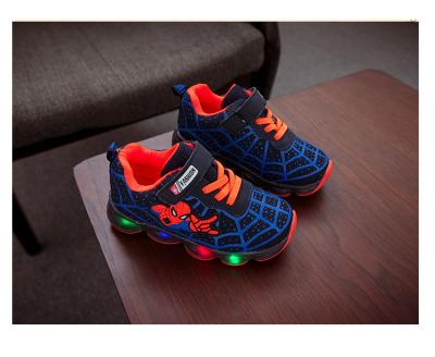 China Lightweight children's spiderman cartoon light shoes, sports shoes with LED lights, breathable anti-skid wear shoes for sale