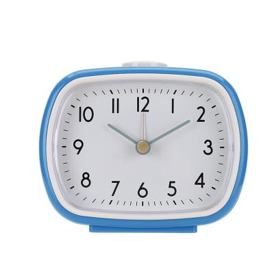 China Minimalist Cheap Battery Operated Quartz Desk Table Clock / Bedside Analog Alarm Clock For Kids for sale