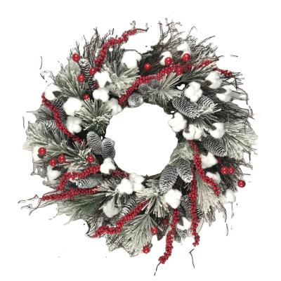 China Custom Wholesale Classic Hot Sale 24 Inch Wreath Cottons and Red Berry Gift Christmas Decoration Wreath for sale