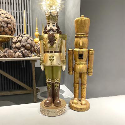 China Christmas Holiday Vintage Premium Quality Outdoor Life Size Resin Decoration Nutcracker Golden Soldier for sale