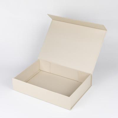 China Recycled materials custom logo packaging corrugated shipping cartons clothing packaging box gift box packaging for sale