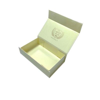 China Recycled Materials Aluminum Shiny Gold Foldable Magnetic Packaging Rigid Box for sale