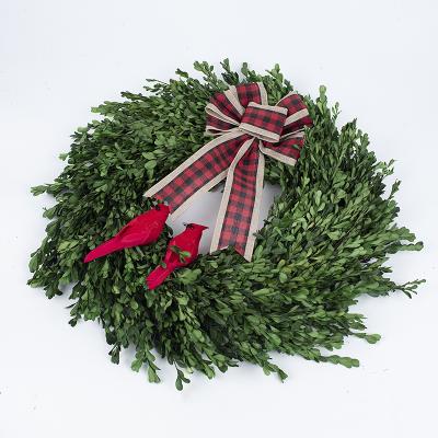 China Handmade Natural Preserved Boxwood Wreath Rings Decorative Garlands For Front Door for sale