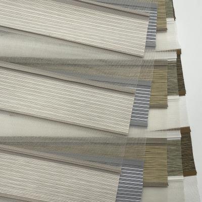 China CLASSIC Single Ply Roller Shade Fabric 100%Polyester Zebra Canvas Lampshade for sale