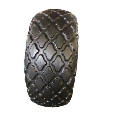 China Natural Rubber Road Roller Tire 23.1-26 Pneumatic Tire E7 Model for sale