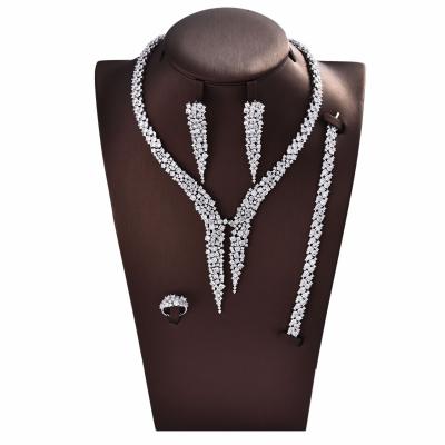 China SS003 Latest 18k Gold Dubai TRENDY Jewelry Sets Long Tassel Design Diamond Luxury Jewelry For Women for sale