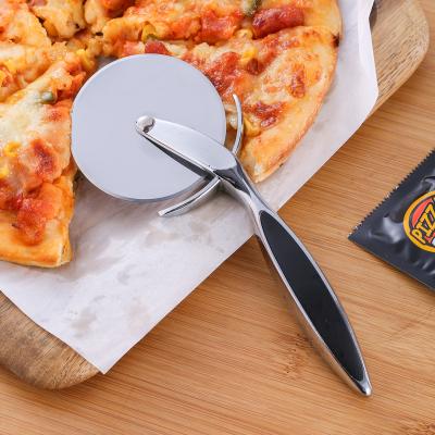 China Stored pizza zinc alloy knife creative bakeware cutting pizza knife kitchen instrument for sale