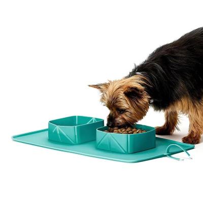 China Best Cat Nonslip Feeding Dog Lick Feeders Tray Oval Food Grade Rubber Silicone Disposable Pet Food Bowls Waterproof Washable Slow Mat for sale