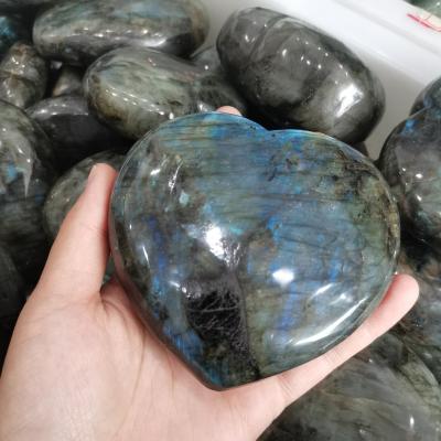 China Europe hot sale can be wholesale natural labradorite quartz heart palmstone healing crystal as gift for feng shui decoration for sale