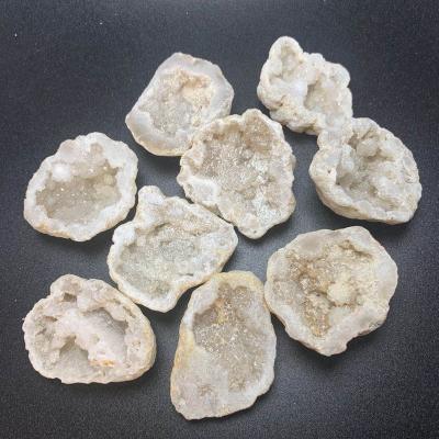 China Europe 100% Natural Agate Gemstone Geode Crystal Reiki Healing Raw Crystal For Wholesale for sale