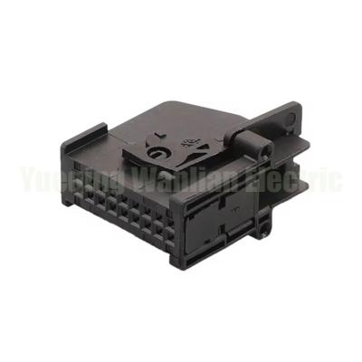 China 18 Pin 1379100-1 1379102-1 Auto Navigatie Controller Plug Instrument Speedometer Radar control box plug Te koop