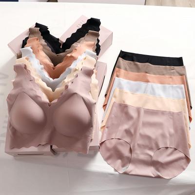 China Fashionable women QUICK DRY fancy underwear set wireless gathering plus size bra panties set traceless ice silk sleep bra set for sale