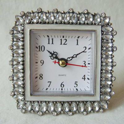 China Antique Style Wedding Accents Square Shaped Plating Antique Silver Jeweled Metal Framed Desk Clock for sale