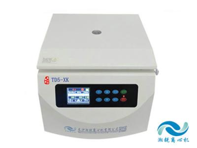 China TD5XK Speciale centrifuge in bloedbank 5000 r/min Maximale snelheid AC220V 50Hz 5A Te koop