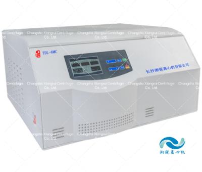 China 6000 r/min Maximale snelheid Centrifuge machine met grote capaciteit AC220V 50Hz 10A stroomtoevoer Te koop