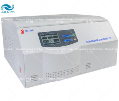 China Vermogen 125 kg Grote centrifugeermachine 6000 r/min Snelheid 4x750 ml Rotorvermogen Te koop