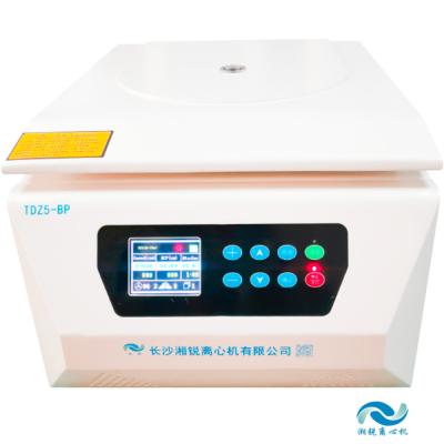 China Equipamento de centrífuga de banco de baixo ruído 4x100 ml Capacidade 1min - 999min Intervalo de tempo à venda