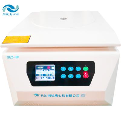 China 5500r/min Capacity Low Speed Centrifuge Machine 4 X 100ml AC220V Power Supply for sale