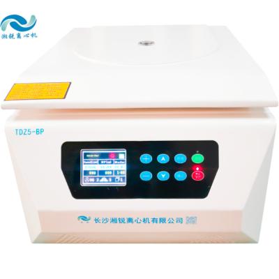 China Desktop Low Speed Centrifuge Machine Is Used In Hospital And University for sale