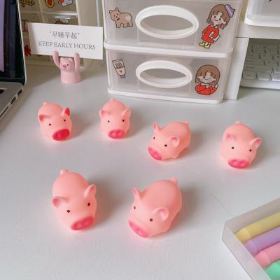 China Modern Ha Toys Wholesale Cute Pig Decompression Pig Cartoon Rubber Toy for sale