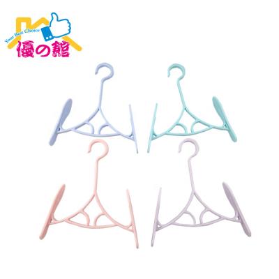 China PP For Retail Plastic Slipper Hanger Small Hanging Shoe for sale