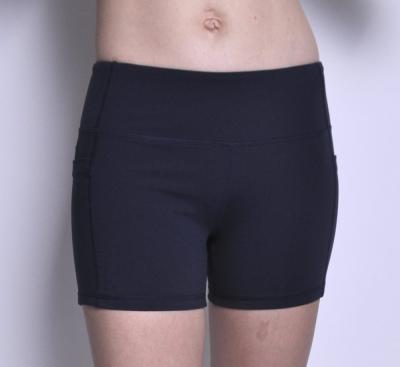 China Los pantalones cortos wicking de la humedad al por mayor echan a un lado los pantalones cortos para mujer del gimnasio del bolsillo en venta