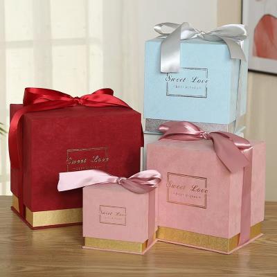 China New Design Materials FUHING Large Pink Paper Gift Package Box Recycled Blue Red Wedding Bridesmaid Gift Box With Ribbon for sale