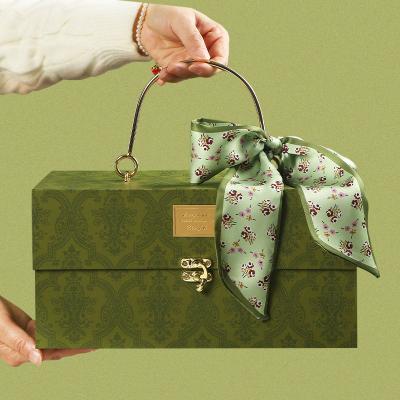 China Magnetic Folding Paper Gift Box Recyclable Luxury Embossed Green Wedding Retro Printing Bridesmaid Gift Box With Ribbon Bow Tie for sale