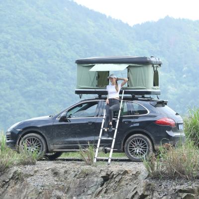 China Camouflage Game/Field Shell Car Roof Top Tent Hard For Outdoor Camping Canvas Tents Motorhome Roof Tents With Free Ladder for sale