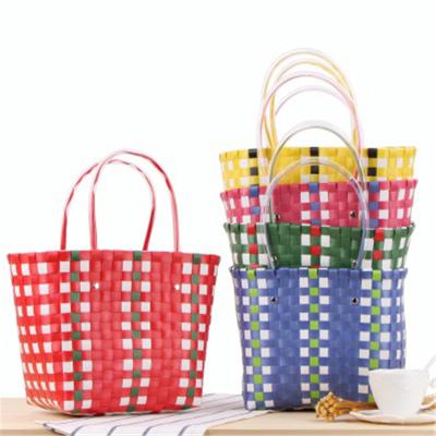 China Fashion Style Wholesale Beach Women Rattan Handbag Fashion RattanTote Shopping Basket Plastic Plaid Woven Bag for sale