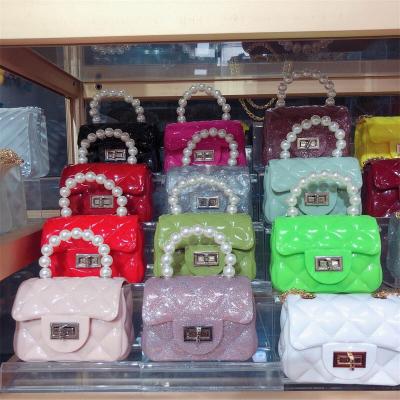 China Fashion Color PVC Handbag Square Shape Gold Color Pearl Chain Phone Jelly Purse Totes Small Handbag Metal Lock Crossbag for sale